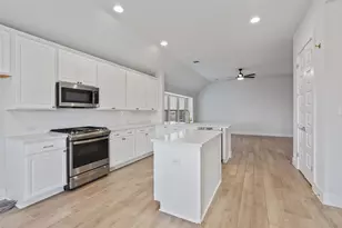 101 Broken Oak Dr, Liberty Hill, TX 78642 - Photo 9