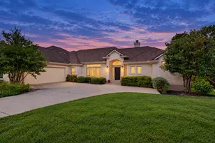 209 Overlook Ct, Georgetown, TX 78628 - Photo 3