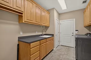 209 Overlook Ct, Georgetown, TX 78628 - Photo 33
