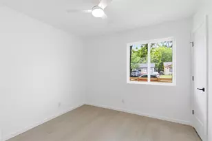 4400 Dovehill Dr, Austin, TX 78744 - Photo 27