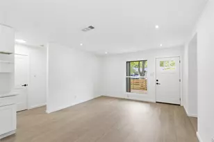 4400 Dovehill Dr, Austin, TX 78744 - Photo 13