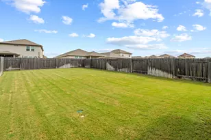 520 Longmount Cv, Liberty Hill, TX 78642 - Photo 33
