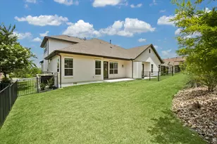 109 Beneteau Dr, Austin, TX 78738 - Photo 29