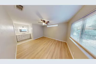 10214 Missel Thrush Drive, Austin, TX 78750 - Photo 13