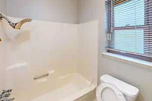 10214 Missel Thrush Dr, Austin, TX 78750 - Photo 9