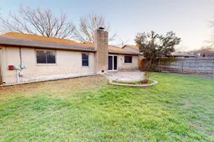 10214 Missel Thrush Dr, Austin, TX 78750 - Photo 3