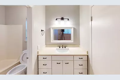 10214 Missel Thrush Drive, Austin, TX 78750 - Photo 11