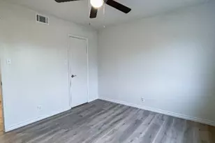 2401 Bucks Run, Austin, TX 78744 - Photo 31