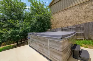 324 Santa Maria St, Georgetown, TX 78628 - Photo 7