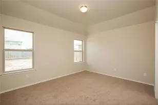 12912 Tinker St, Manor, TX 78653 - Photo 9