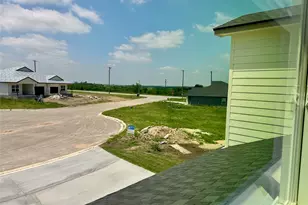 515 War Admiral Dr, Jarrell, TX 76537 - Photo 27