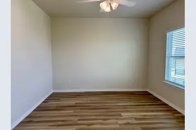 515 War Admiral Drive #B, Jarrell, TX 76537 - Photo 13