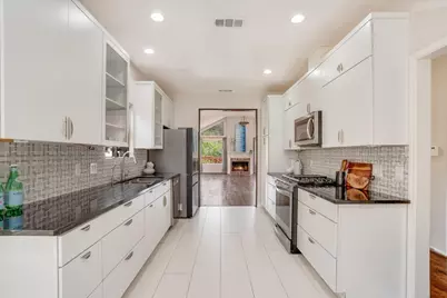 3527 Fawn Creek Path, Austin, TX 78746 - Photo 7