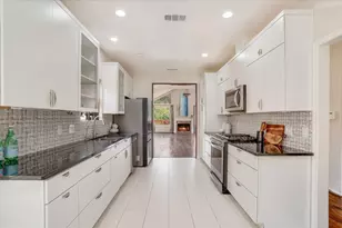 3527 Fawn Creek Path, Austin, TX 78746 - Photo 7