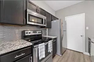3011 Fruth St, Austin, TX 78705 - Photo 9