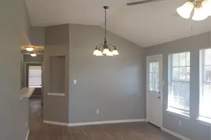 2221 Creekside Ln, Georgetown, TX 78626 - Photo 13