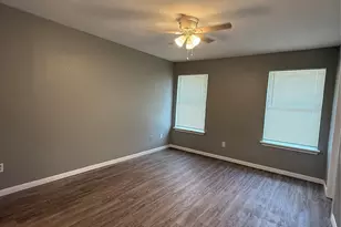 2221 Creekside Ln, Georgetown, TX 78626 - Photo 9