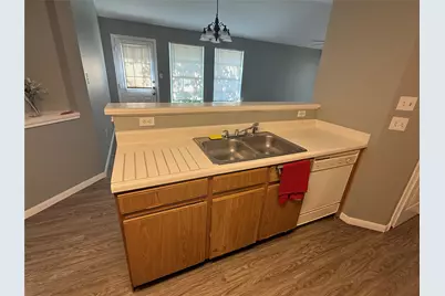 2221 Creekside Lane #B, Georgetown, TX 78626 - Photo 5