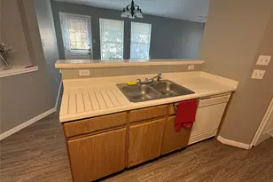 2221 Creekside Ln, Georgetown, TX 78626 - Photo 5