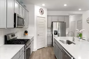 18005 Umberto Dr, Pflugerville, TX 78660 - Photo 9