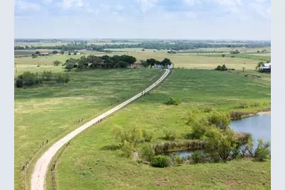 800 County Road 458 Road, Coupland, TX 78615 - Photo 37