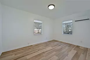 5204 Star Light Terrace, Austin, TX 78721 - Photo 15