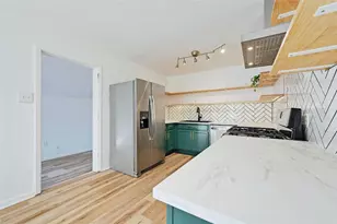 5204 Star Light Terrace, Austin, TX 78721 - Photo 9