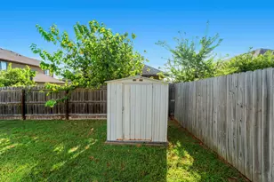 116 Soapstone Dr, Jarrell, TX 76537 - Photo 21