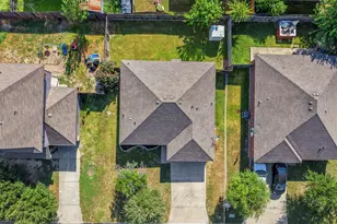116 Soapstone Dr, Jarrell, TX 76537 - Photo 25