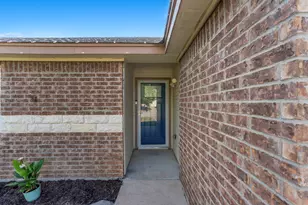 116 Soapstone Dr, Jarrell, TX 76537 - Photo 3