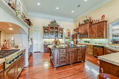 8611 Young Lane, Austin, TX 78737 - Photo 7