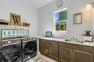 2100 E 10th St, Austin, TX 78702 - Photo 19