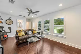 2100 E 10th St, Austin, TX 78702 - Photo 21