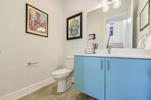 2100 E 10th St, Austin, TX 78702 - Photo 17