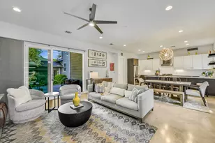 2100 E 10th St, Austin, TX 78702 - Photo 3