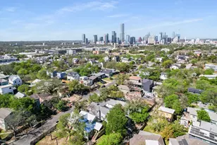 2100 E 10th St, Austin, TX 78702 - Photo 31