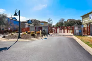 2001 Tramson Dr, Austin, TX 78741 - Photo 13