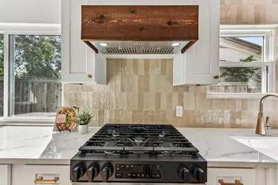 1111 Spearson Lane, Austin, TX 78745 - Photo 11