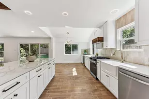 1111 Spearson Ln, Austin, TX 78745 - Photo 3