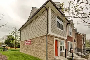 202 S College St, Georgetown, TX 78626 - Photo 1