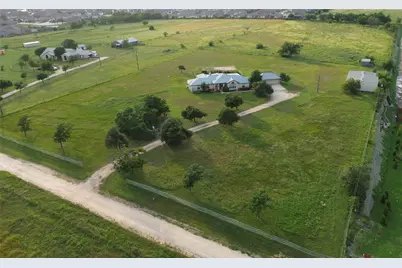 400 Hyview Lane, Hutto, TX 78634 - Photo 7