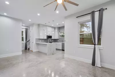 3919 E 16th Street #2, Austin, TX 78721 - Photo 7