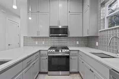 3919 E 16th Street #2, Austin, TX 78721 - Photo 11