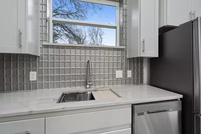 3919 E 16th Street #2, Austin, TX 78721 - Photo 13