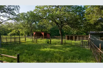 8058 Milam County Road 455, Thorndale, TX 78947 - Photo 27
