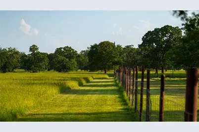8058 Milam County Road 455, Thorndale, TX 78947 - Photo 29
