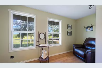 8058 Milam County Road 455, Thorndale, TX 78947 - Photo 21