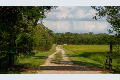 8058 Milam County Road 455, Thorndale, TX 78947 - Photo 31