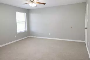 700 Fairchild Dr, Austin, TX 78748 - Photo 11