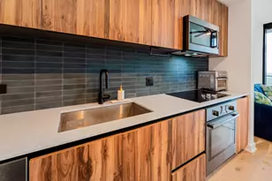 84 N East Ave, Austin, TX 78701 - Photo 9